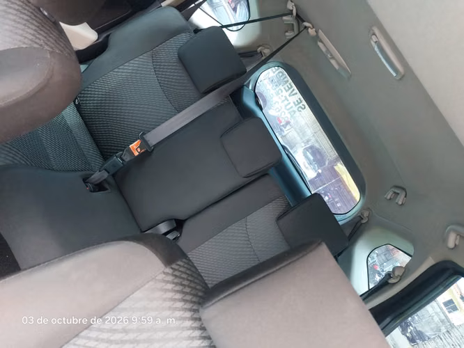 Toyota Rush,  usada, perfectas condiciones, precio negociable.   - Imagen 5