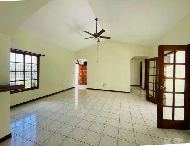 Alquiler de Casa en Las Cumbres 