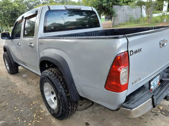 ISUZU D-MAX - Imagen 2