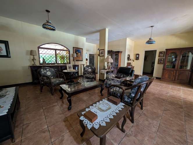 Venta de Casa en Carretera a Masaya  - Imagen 1