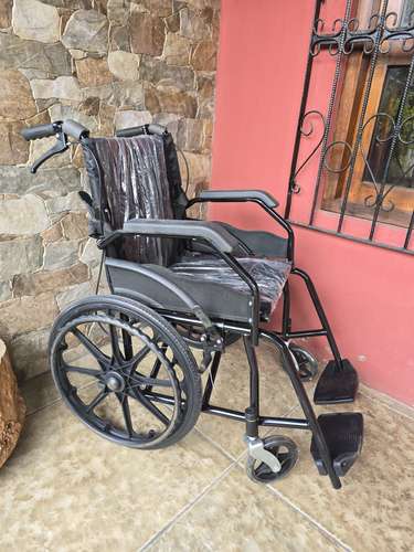 Silla de ruedas plegable 