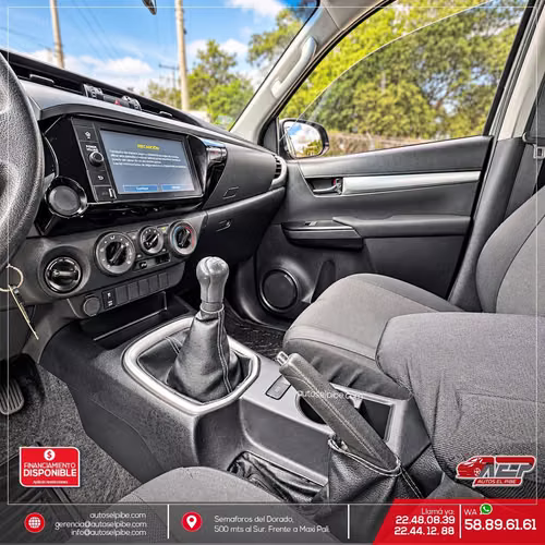 HILUX 2023 SR manual INTERMEDIA UNICA DUEÑA IMPECABLE 2023