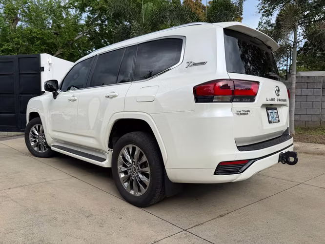 LAND CRUISER 300 - 2022