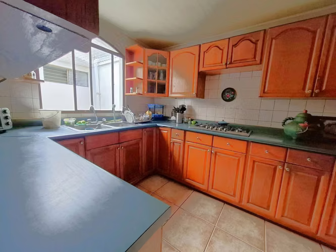 GG Venta de hermosa casa de 2 plantas en Lomas de Reparto San Juan  - Imagen 2
