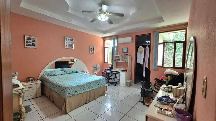 Residencia de lujo en Colinas de Santa Cruz, Las Colinas | 4 hab · 498 m² · Terreno 2,272 vrs² - Imagen 5