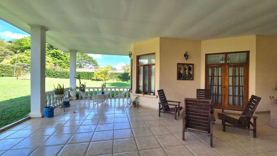 Residencia de lujo en Colinas de Santa Cruz, Las Colinas | 4 hab · 498 m² · Terreno 2,272 vrs² - Imagen 12