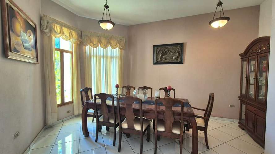 Residencia de lujo en Colinas de Santa Cruz, Las Colinas | 4 hab · 498 m² · Terreno 2,272 vrs² - Imagen 3