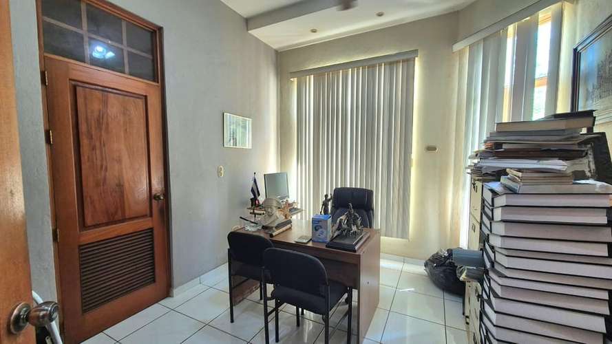 Residencia de lujo en Colinas de Santa Cruz, Las Colinas | 4 hab · 498 m² · Terreno 2,272 vrs² - Imagen 7