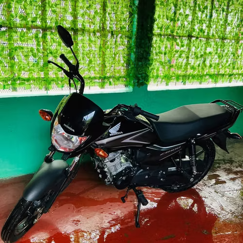 Motocicleta Honda CB100