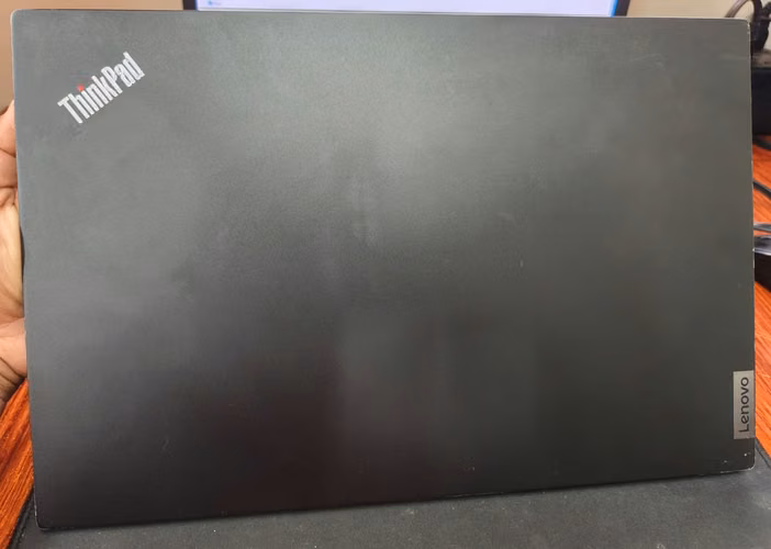 2.Lenovo ThinkPad E15 Gen 3 15.6 PULGADAS, AMD Ryzen 5 5500U, 16GB RAM, 512GB SSD, TGrafica 1GB, $300