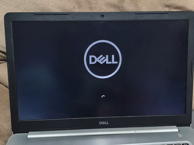 Dell inspirion 5770 17pulgadas Intel i7- ,16GB M RAM, 256gb m.2 + 512 HDD, GRAFICA 4GB  $360