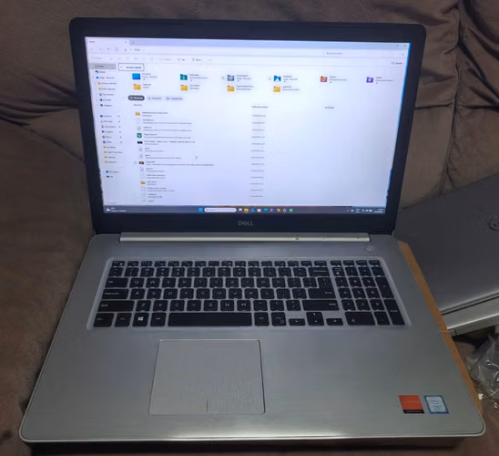 Dell inspirion 5770 17pulgadas Intel i7- ,16GB M RAM, 256gb m.2 + 512 HDD, GRAFICA 4GB  $360