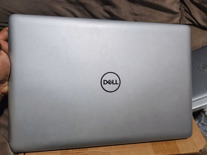 Dell inspirion 5770 17pulgadas Intel i7- ,16GB M RAM, 256gb m.2 + 512 HDD, GRAFICA 4GB  $360