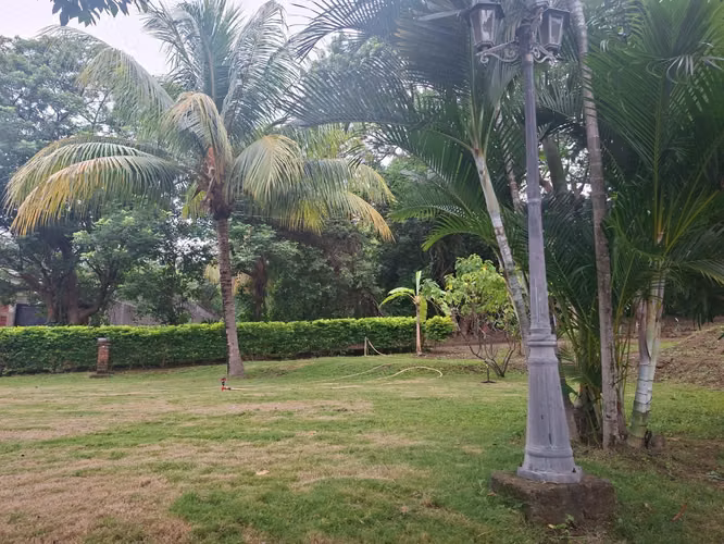 A H/ Hermosa y Fresca Casa en Residencial Lomas de MonteVerde km 13 Carretera a Masaya - Imagen 9