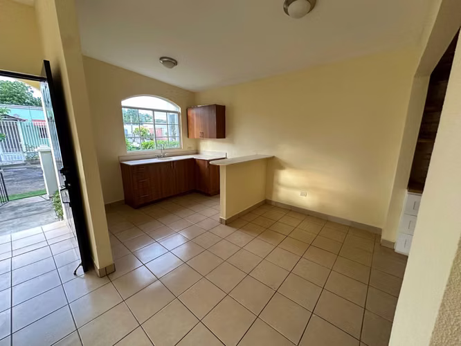 Casa en Renta en Residencial Montecielo $700 - Imagen 7