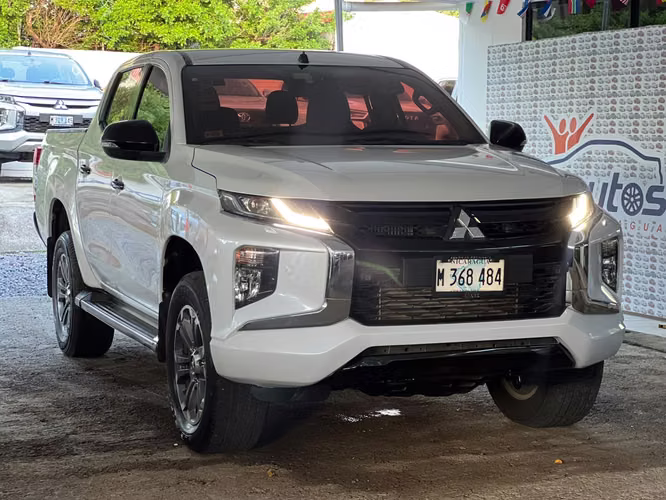 MITSUBISHI L200 SPORTERO HIGH POWER AÑO 2023