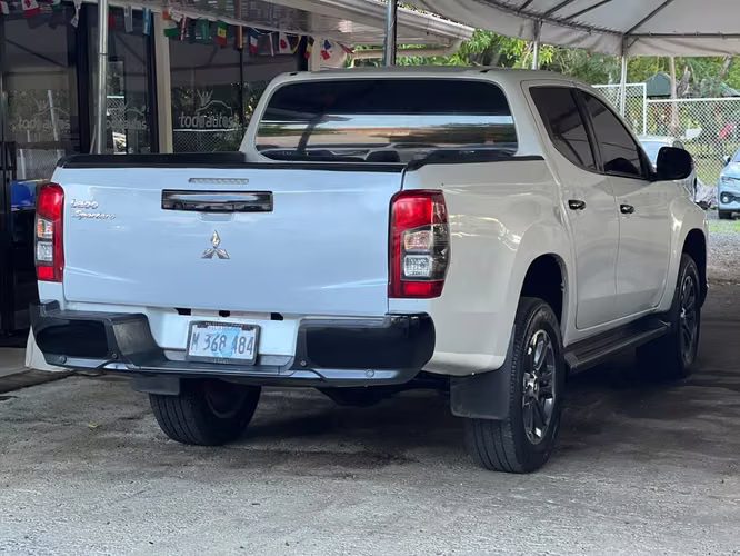 MITSUBISHI L200 SPORTERO HIGH POWER AÑO 2023