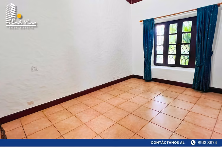  Casa de Lujo en Venta en Las Colinas - LL - Imagen 3