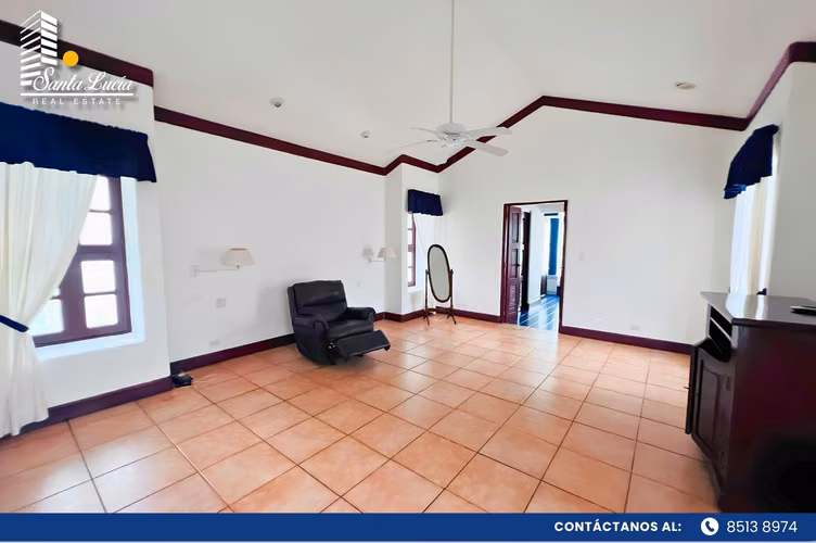  Casa de Lujo en Venta en Las Colinas - LL - Imagen 2