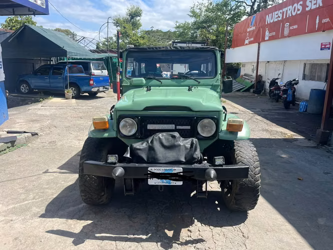 TOYOTA BJ40 MOTOR2H 1976