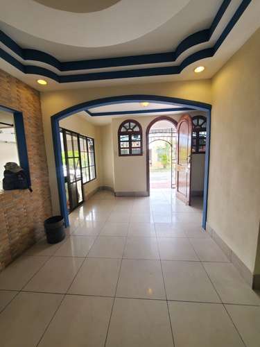 MZ-Vendo hermosa casa en Carretera Norte - Imagen 1
