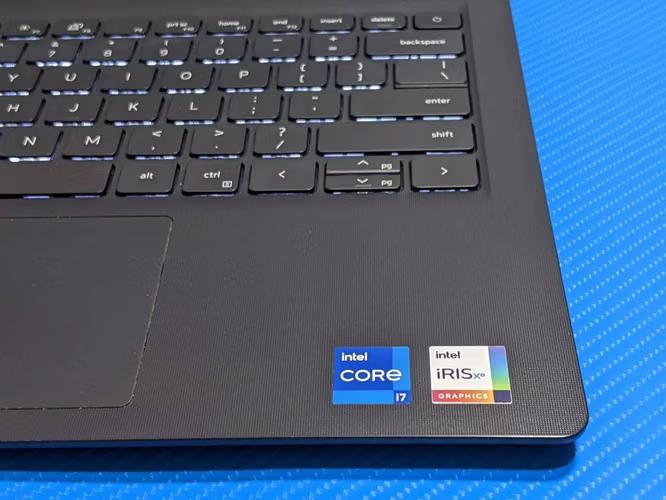 LAPTOP DELL VOSTRO 3420 / CORE i7 12va / 16GB RAM / 512GB - Imagen 3