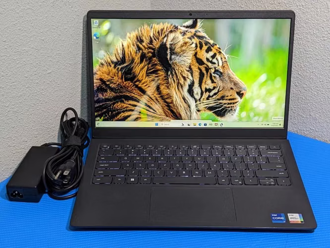 LAPTOP DELL VOSTRO 3420 / CORE i7 12va / 16GB RAM / 512GB