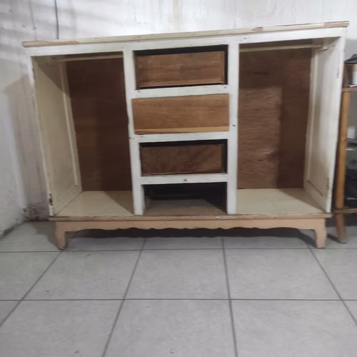 Ropero de madera y plycem (usado)