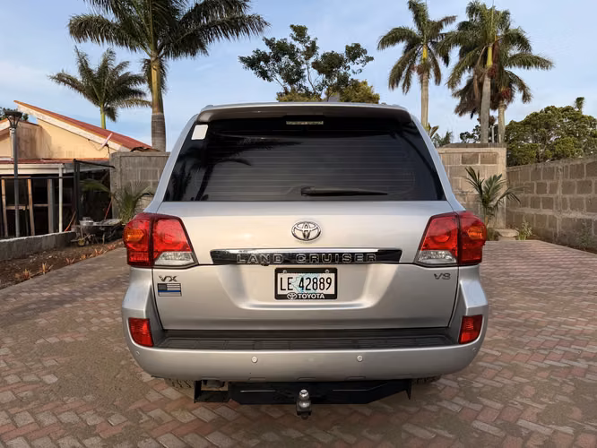 TOYOTA LAND CRUISER VX 