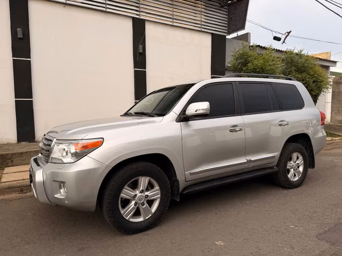 TOYOTA LAND CRUISER VX 