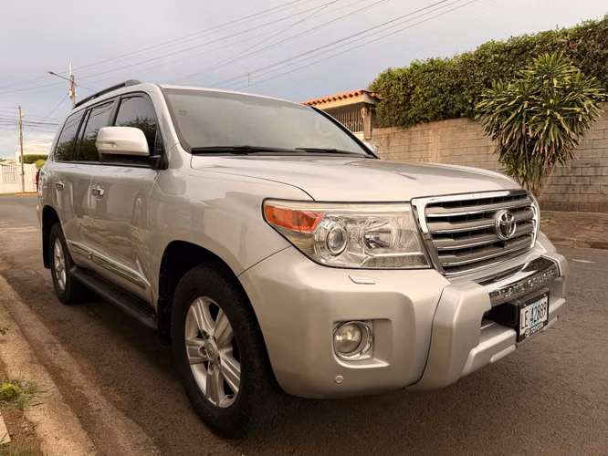 TOYOTA LAND CRUISER VX 