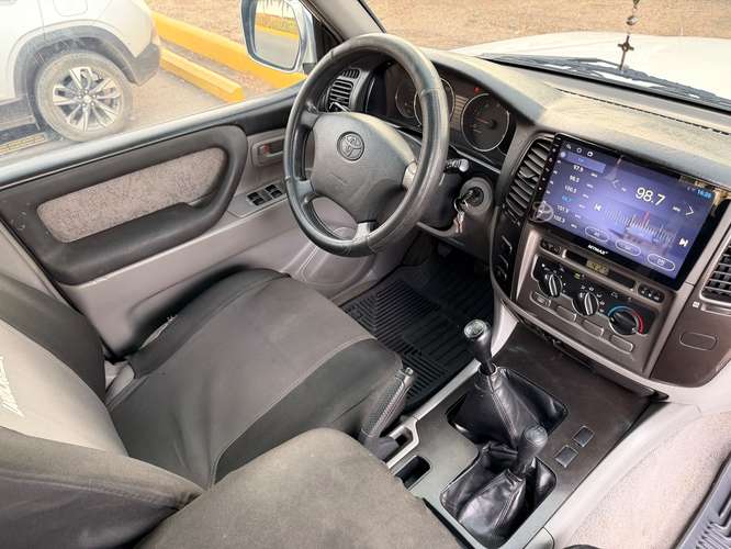 TOYOTA LAND CRUISER 