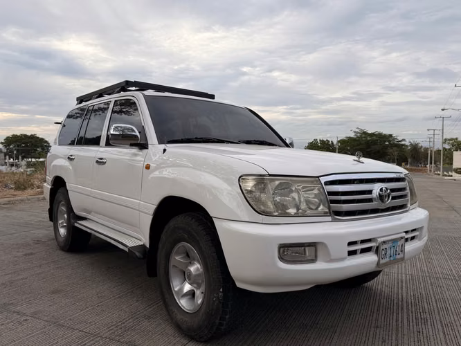 TOYOTA LAND CRUISER 