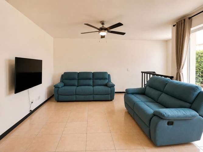  SE RENTA HERMOSA CASA AMUEBLADA EN LAS COLINAS – PRIMERA ENTRADA  - Imagen 3