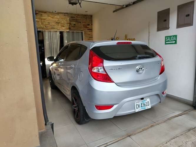 hyunai accent 