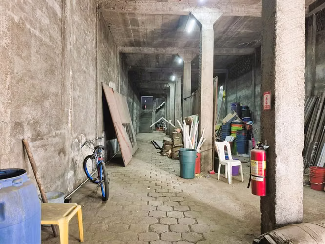LL-¡Gran Oportunidad en el Corazón del Comercio! Se Renta Local/ Bodega de 390 m² en el Mercado Oriental - Imagen 7