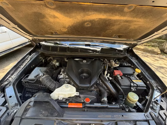 Mazda BT- Diésel 4x4 Automática - Imagen 3