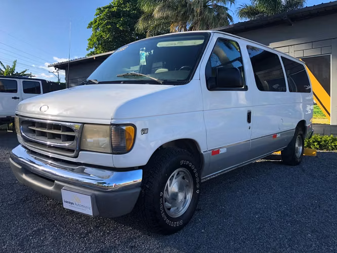 Ford E150 2000