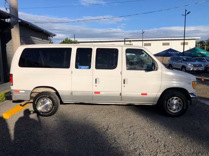 Ford E150 2000