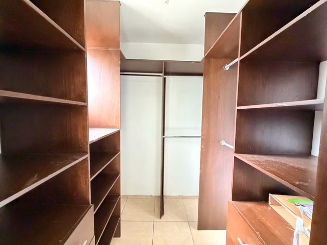  HERMOSA CASA AMUEBLADA EN RENTA – LAS COLINAS - Imagen 7