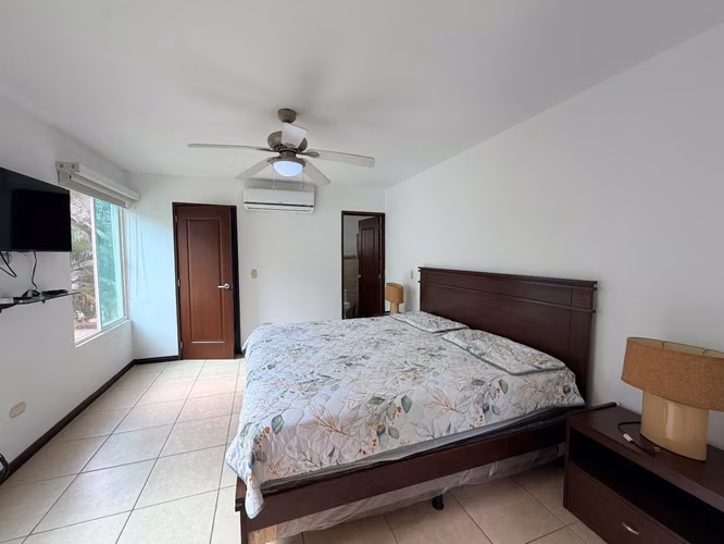  HERMOSA CASA AMUEBLADA EN RENTA – LAS COLINAS - Imagen 6