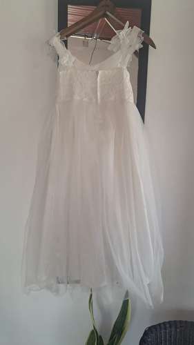 Vestido Blanco  elegante con escajes y falda de tul  - Imagen 4