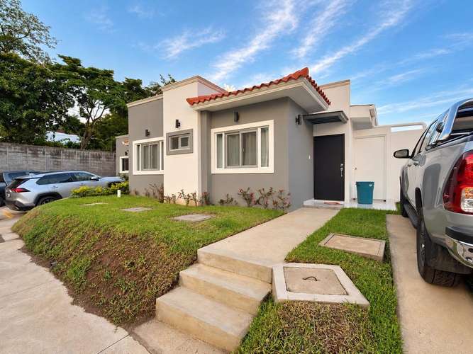  Se renta casa Semi Amueblada en Las Colinas!!!  - Imagen 1