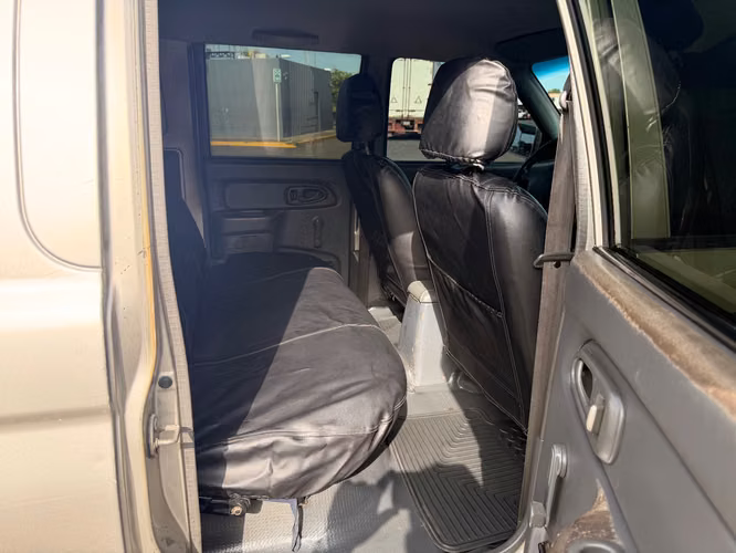 Vendo camioneta Mitsubishi L200 año 2006 - Imagen 8