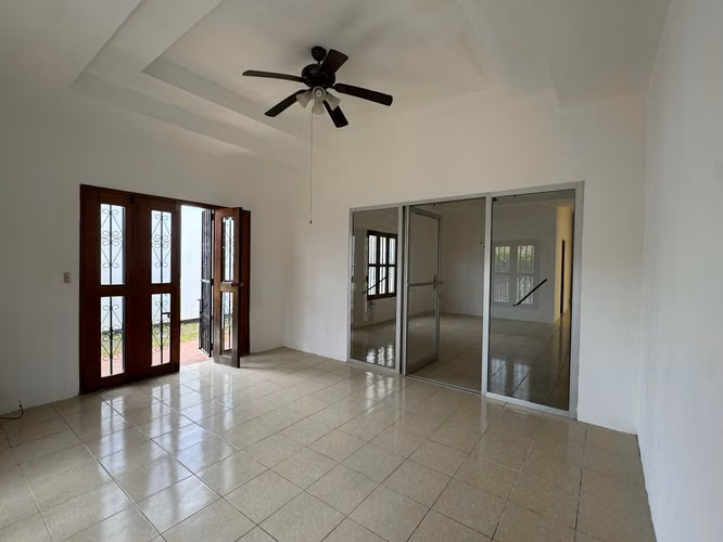Hermosa casa en venta en Reparto San Juan.  - Imagen 1