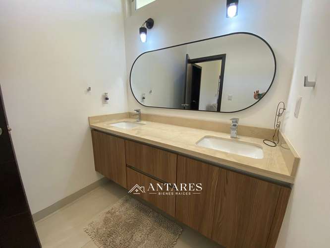 Moderna y Exclusiva Casa en Condominio en Santo Domingo - Imagen 15