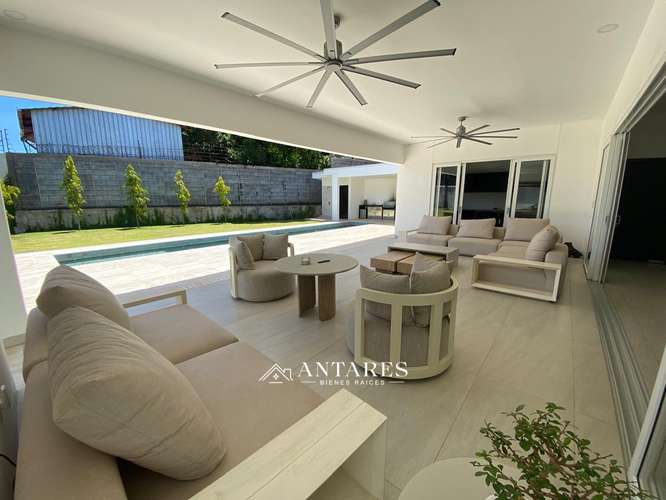 Moderna y Exclusiva Casa en Condominio en Santo Domingo - Imagen 4