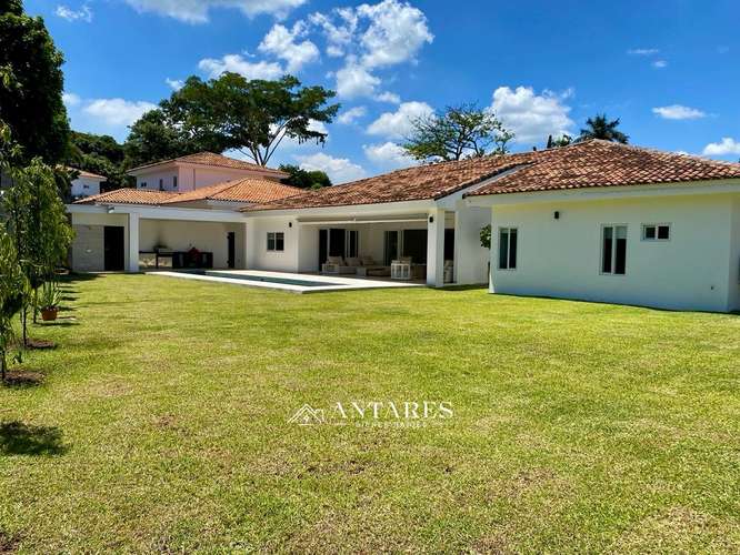 Moderna y Exclusiva Casa en Condominio en Santo Domingo - Imagen 2