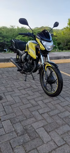 Motor nítido. Moto vento rayder 2026