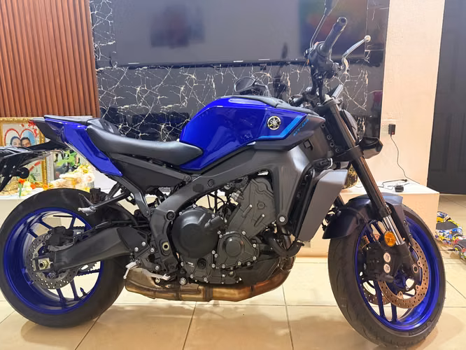 Vendo yamaha mt09 usada como nueva  - Imagen 6